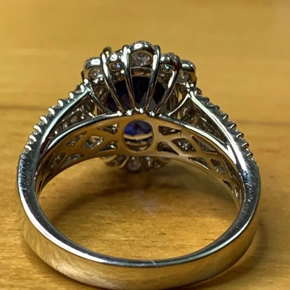18kt White Gold 4.7 TCW Lab Grown Sapphire and Natural Diamond Ring Size 6.5 - Picture 10 of 12